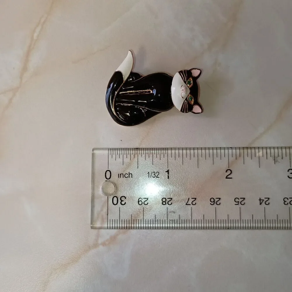 unknown vintage black